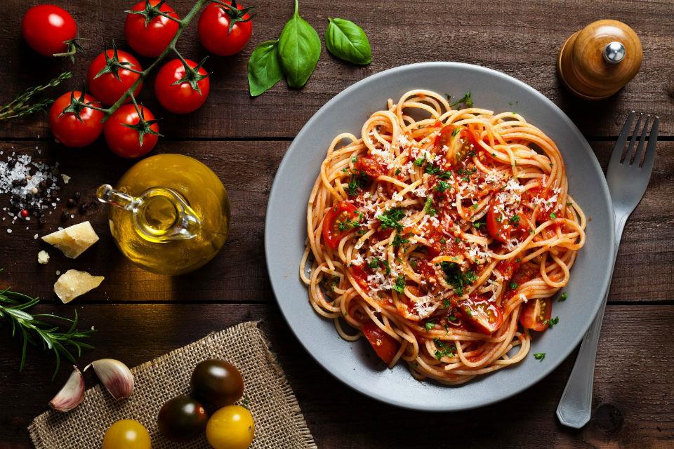 Du lich Chau Au - mi Spaghetti, Y